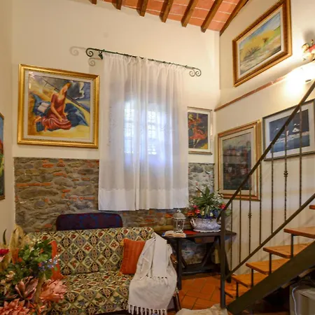 Cozy In Buggiano With Wifi *